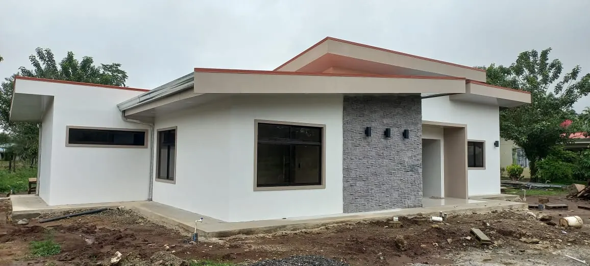 Casa terminada en La Palmera, San Carlos.